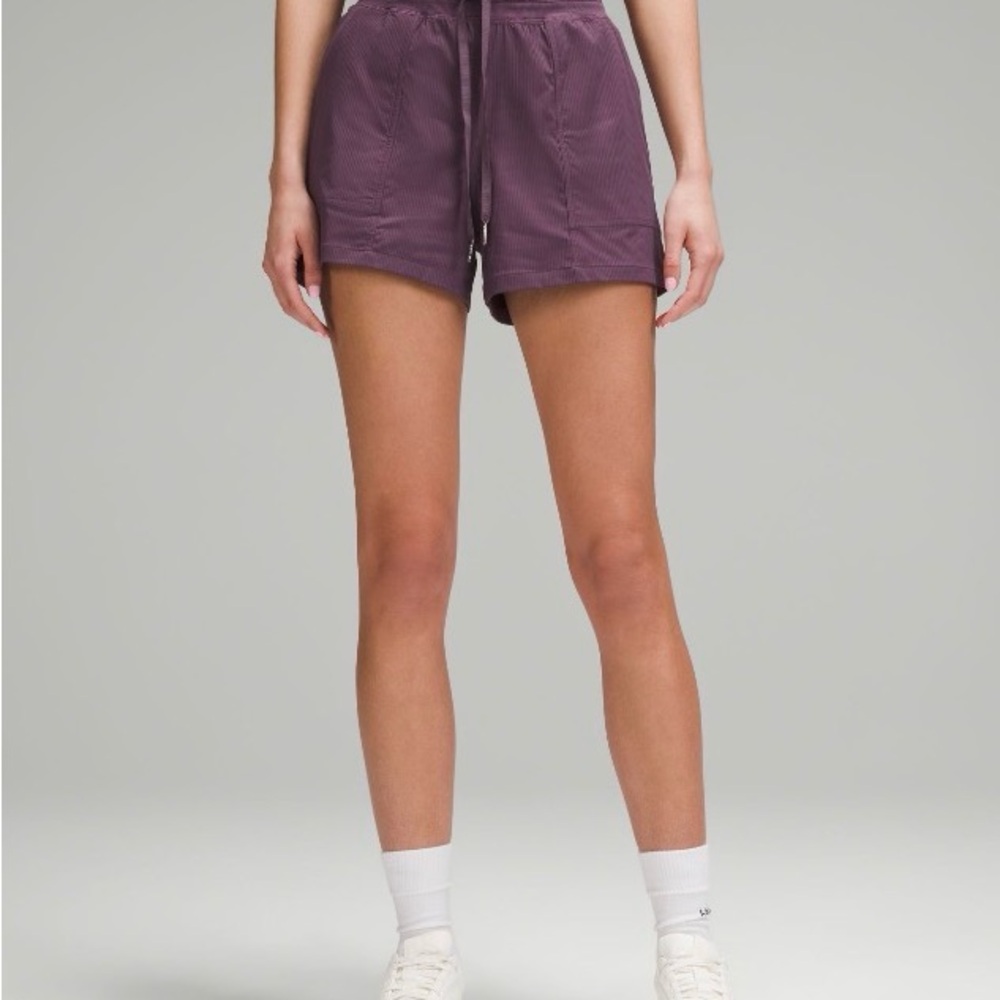 Lululemon Dance Studio High Rise Short 3.5”